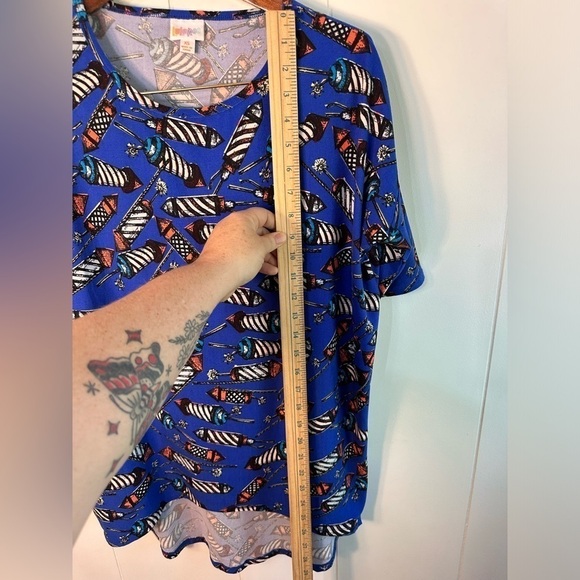 LuLaRoe Women’s Royal Blue Fireworks Irma Top Size XS - Picture 5 of 11